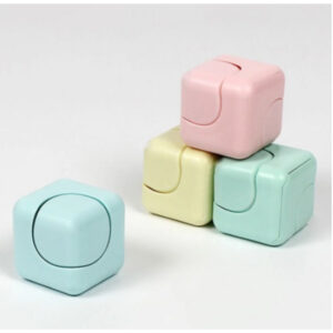 Magisk fidget kube i pastell farger